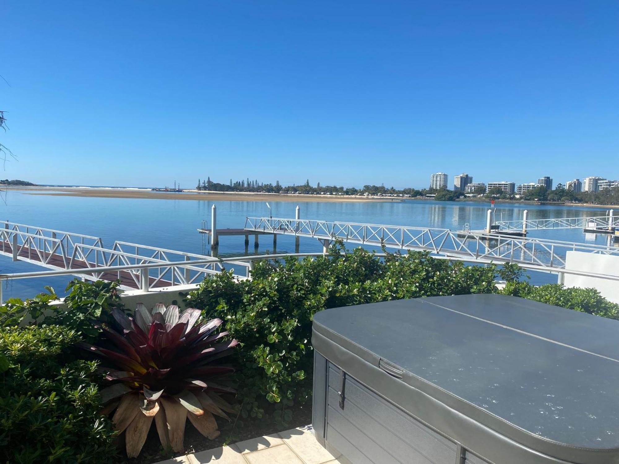 Waves Maroochy River Maroochydore Exterior foto